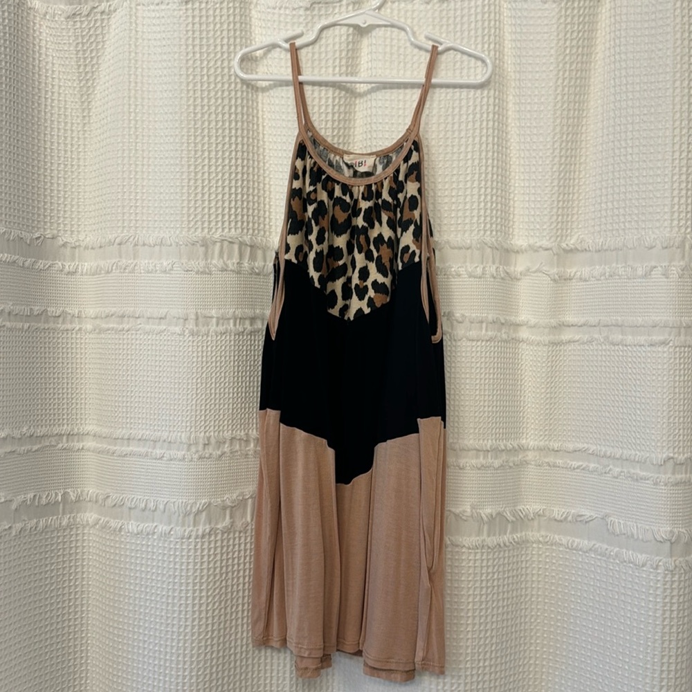 Mauve tank top with cheetah print